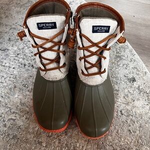 Sperry Mud Boots - Super Cute!